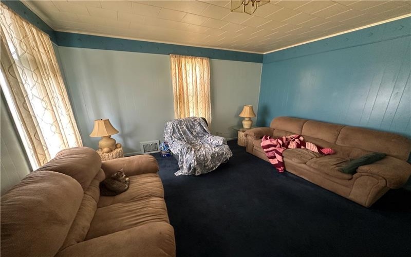 717 Ludwick St, Greensburg, 15601, 3 Bedrooms Bedrooms, ,2.1 BathroomsBathrooms,Residential,For Sale,Ludwick St,1763325