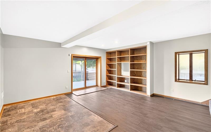 218 Blosser Hill Rd, Lake Lynn, 15451, 3 Bedrooms Bedrooms, ,2 BathroomsBathrooms,Farm-acreage-lot,For Sale,House & Barn,Blosser Hill Rd,1763344