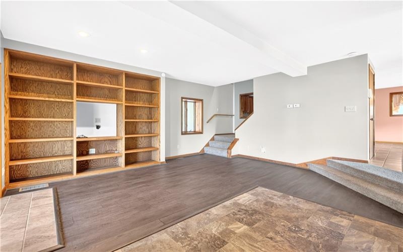 218 Blosser Hill Rd, Lake Lynn, 15451, 3 Bedrooms Bedrooms, ,2 BathroomsBathrooms,Farm-acreage-lot,For Sale,House & Barn,Blosser Hill Rd,1763344