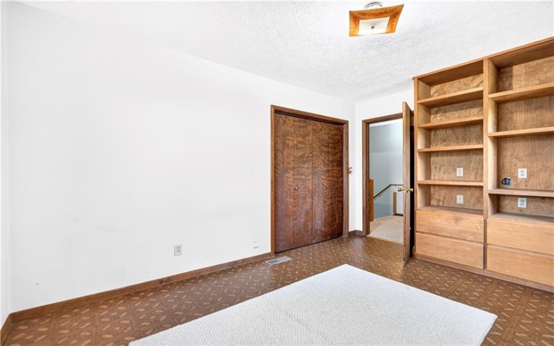 218 Blosser Hill Rd, Lake Lynn, 15451, 3 Bedrooms Bedrooms, ,2 BathroomsBathrooms,Farm-acreage-lot,For Sale,House & Barn,Blosser Hill Rd,1763344