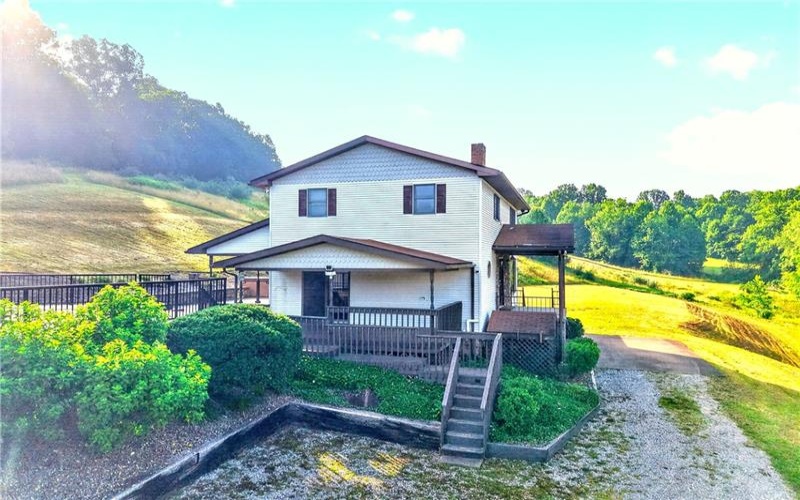 218 Blosser Hill Rd, Lake Lynn, 15451, 3 Bedrooms Bedrooms, ,2 BathroomsBathrooms,Farm-acreage-lot,For Sale,House & Barn,Blosser Hill Rd,1763344