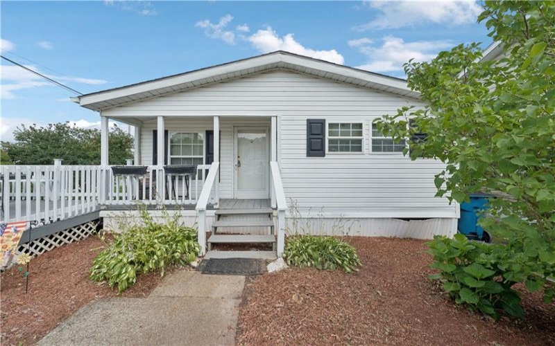 524 5th St, Youngwood, 15697, 2 Bedrooms Bedrooms, 6 Rooms Rooms,2 BathroomsBathrooms,Residential,For Sale,5th St,1763346