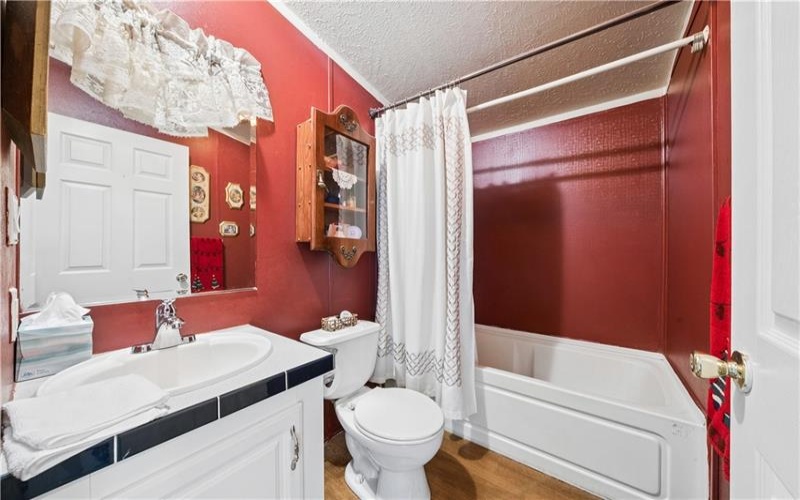 524 5th St, Youngwood, 15697, 2 Bedrooms Bedrooms, 6 Rooms Rooms,2 BathroomsBathrooms,Residential,For Sale,5th St,1763346