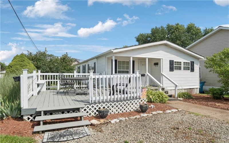 524 5th St, Youngwood, 15697, 2 Bedrooms Bedrooms, 6 Rooms Rooms,2 BathroomsBathrooms,Residential,For Sale,5th St,1763346