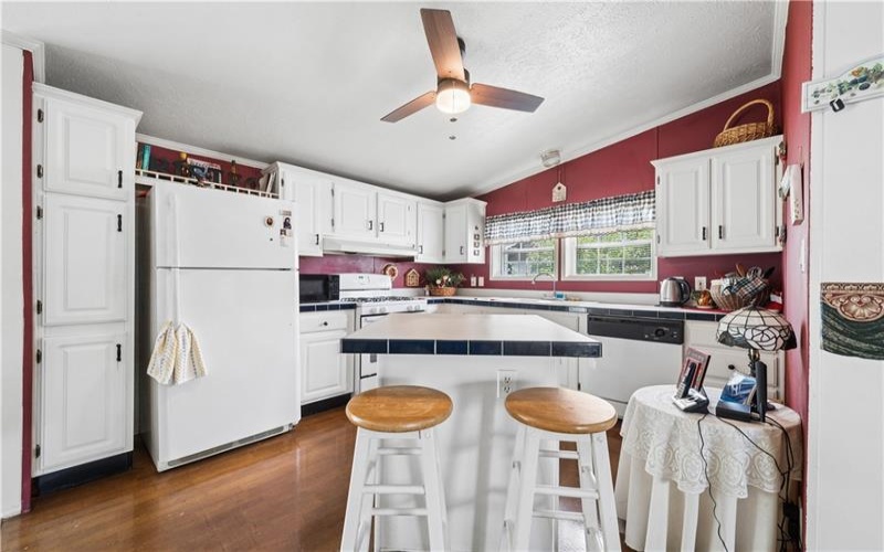 524 5th St, Youngwood, 15697, 2 Bedrooms Bedrooms, 6 Rooms Rooms,2 BathroomsBathrooms,Residential,For Sale,5th St,1763346