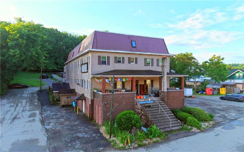 205 3rd Avenue, Sutersville, 15083, ,Multi-unit,For Sale,3rd Avenue,1763348