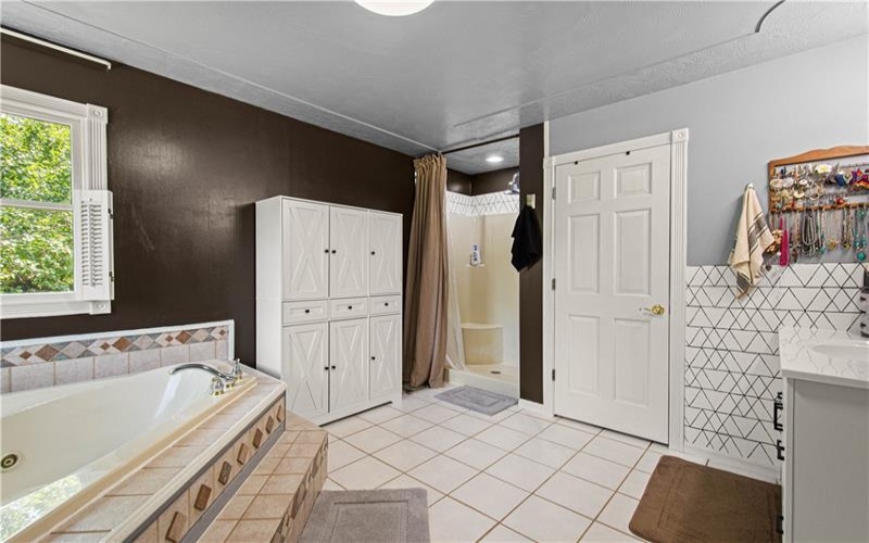 3054 Bedillion Road, Washington, 15301, 3 Bedrooms Bedrooms, ,2 BathroomsBathrooms,Lease,For Rent,Bedillion Road,1763379