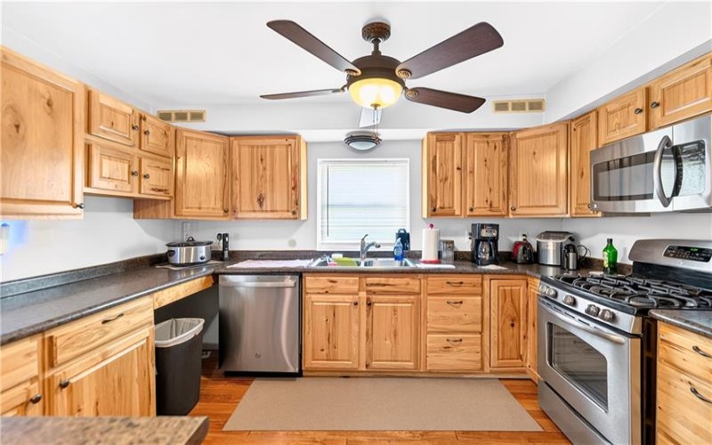 759 Main St, Addison, 15411, 3 Bedrooms Bedrooms, ,2 BathroomsBathrooms,Residential,For Sale,Main St,1763399