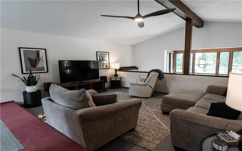 101 Regency Circle, Lower Burrell, 15068, 3 Bedrooms Bedrooms, 10 Rooms Rooms,3 BathroomsBathrooms,Residential,For Sale,Regency Circle,1763416