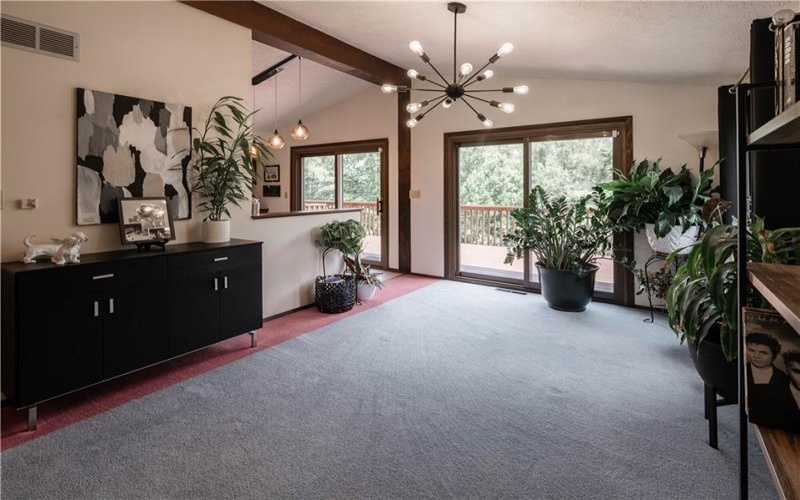 101 Regency Circle, Lower Burrell, 15068, 3 Bedrooms Bedrooms, 10 Rooms Rooms,3 BathroomsBathrooms,Residential,For Sale,Regency Circle,1763416