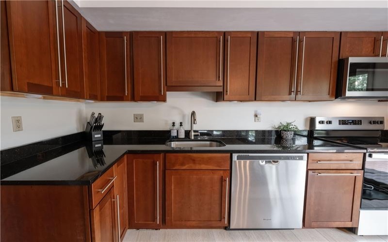 101 Regency Circle, Lower Burrell, 15068, 3 Bedrooms Bedrooms, 10 Rooms Rooms,3 BathroomsBathrooms,Residential,For Sale,Regency Circle,1763416