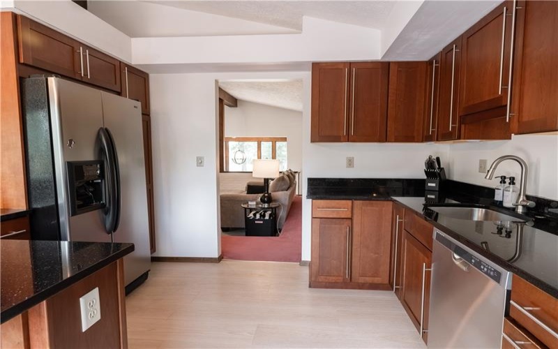 101 Regency Circle, Lower Burrell, 15068, 3 Bedrooms Bedrooms, 10 Rooms Rooms,3 BathroomsBathrooms,Residential,For Sale,Regency Circle,1763416