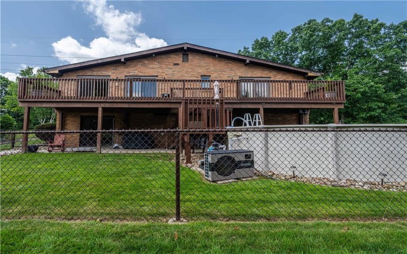 101 Regency Circle, Lower Burrell, 15068, 3 Bedrooms Bedrooms, 10 Rooms Rooms,3 BathroomsBathrooms,Residential,For Sale,Regency Circle,1763416