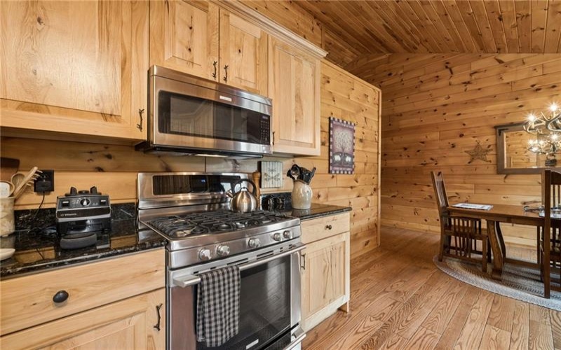 418 VERNON DRIVE, West Newton, 15089, 3 Bedrooms Bedrooms, 11 Rooms Rooms,2 BathroomsBathrooms,Residential,For Sale,VERNON DRIVE,1763470