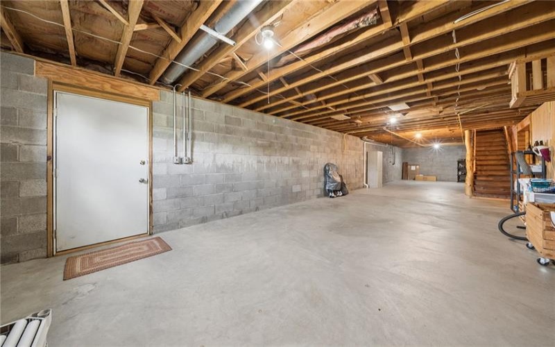 418 VERNON DRIVE, West Newton, 15089, 3 Bedrooms Bedrooms, 11 Rooms Rooms,2 BathroomsBathrooms,Residential,For Sale,VERNON DRIVE,1763470