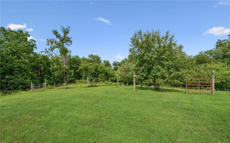 418 VERNON DRIVE, West Newton, 15089, 3 Bedrooms Bedrooms, 11 Rooms Rooms,2 BathroomsBathrooms,Residential,For Sale,VERNON DRIVE,1763470
