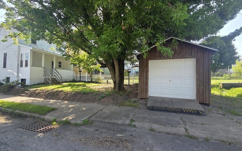 439 Longfellow STREET, Vandergrift, 15690, 3 Bedrooms Bedrooms, 8 Rooms Rooms,1.1 BathroomsBathrooms,Residential,For Sale,Longfellow,1763484