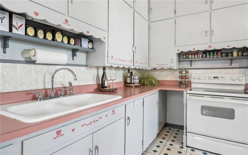 112 Alexander Avenue, Greensburg, 15601, ,Multi-unit,For Sale,Alexander Avenue,1763498