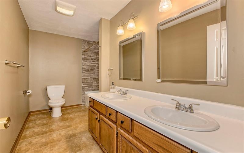 1128 Cranston Drive, Greensburg, 15601, 2 Bedrooms Bedrooms, 6 Rooms Rooms,1.1 BathroomsBathrooms,Residential,For Sale,Cranston Drive,1763512