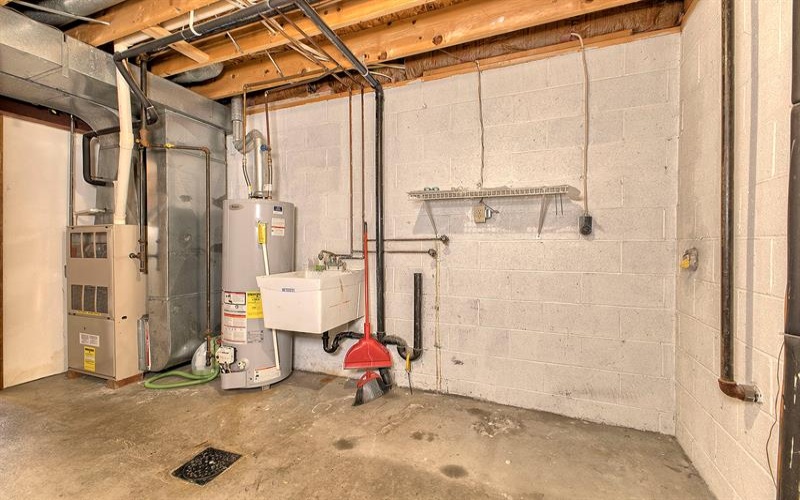 1128 Cranston Drive, Greensburg, 15601, 2 Bedrooms Bedrooms, 6 Rooms Rooms,1.1 BathroomsBathrooms,Residential,For Sale,Cranston Drive,1763512