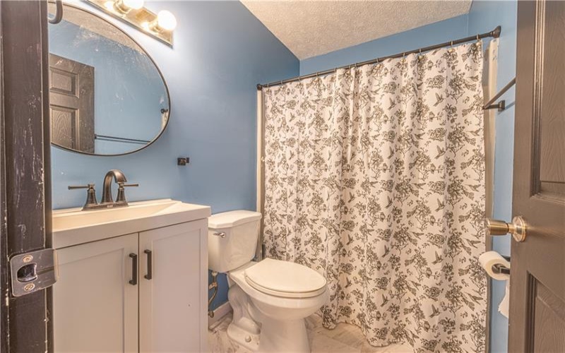 111 Mae Ln, Uniontown, 15401, 3 Bedrooms Bedrooms, ,3 BathroomsBathrooms,Residential,For Sale,Mae Ln,1763520