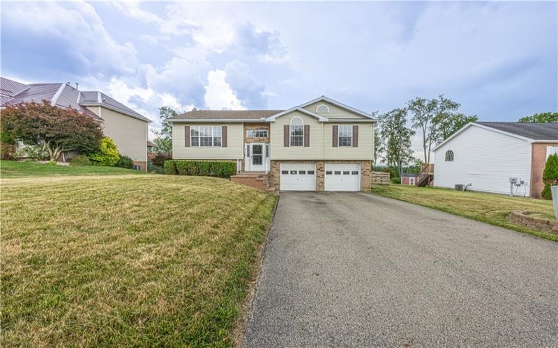 111 Mae Ln, Uniontown, 15401, 3 Bedrooms Bedrooms, ,3 BathroomsBathrooms,Residential,For Sale,Mae Ln,1763520