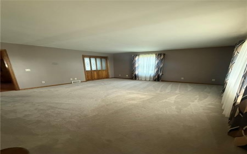 256 Finnin Rd, New Kensington, 15068, 4 Bedrooms Bedrooms, 11 Rooms Rooms,2.1 BathroomsBathrooms,Residential,For Sale,Finnin Rd,1763526