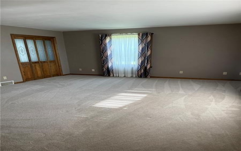 256 Finnin Rd, New Kensington, 15068, 4 Bedrooms Bedrooms, 11 Rooms Rooms,2.1 BathroomsBathrooms,Residential,For Sale,Finnin Rd,1763526
