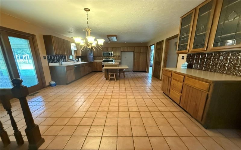 256 Finnin Rd, New Kensington, 15068, 4 Bedrooms Bedrooms, 11 Rooms Rooms,2.1 BathroomsBathrooms,Residential,For Sale,Finnin Rd,1763526