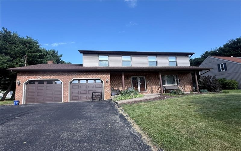 256 Finnin Rd, New Kensington, 15068, 4 Bedrooms Bedrooms, 11 Rooms Rooms,2.1 BathroomsBathrooms,Residential,For Sale,Finnin Rd,1763526