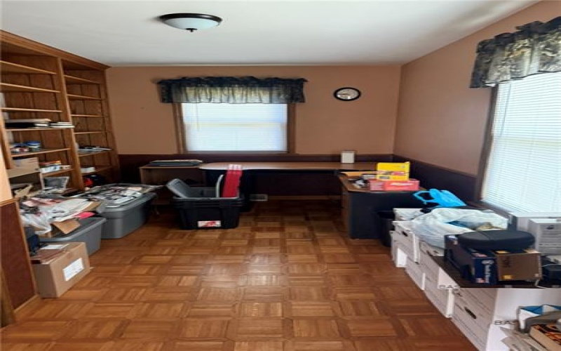 256 Finnin Rd, New Kensington, 15068, 4 Bedrooms Bedrooms, 11 Rooms Rooms,2.1 BathroomsBathrooms,Residential,For Sale,Finnin Rd,1763526