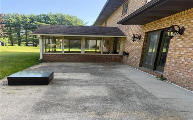 256 Finnin Rd, New Kensington, 15068, 4 Bedrooms Bedrooms, 11 Rooms Rooms,2.1 BathroomsBathrooms,Residential,For Sale,Finnin Rd,1763526