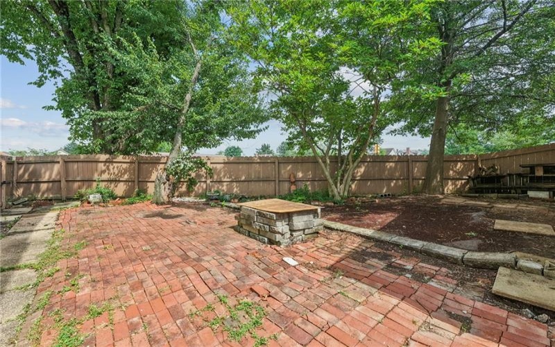 2007 Western, Greensburg, 15601, 3 Bedrooms Bedrooms, 8 Rooms Rooms,2.1 BathroomsBathrooms,Residential,For Sale,Western,1763608