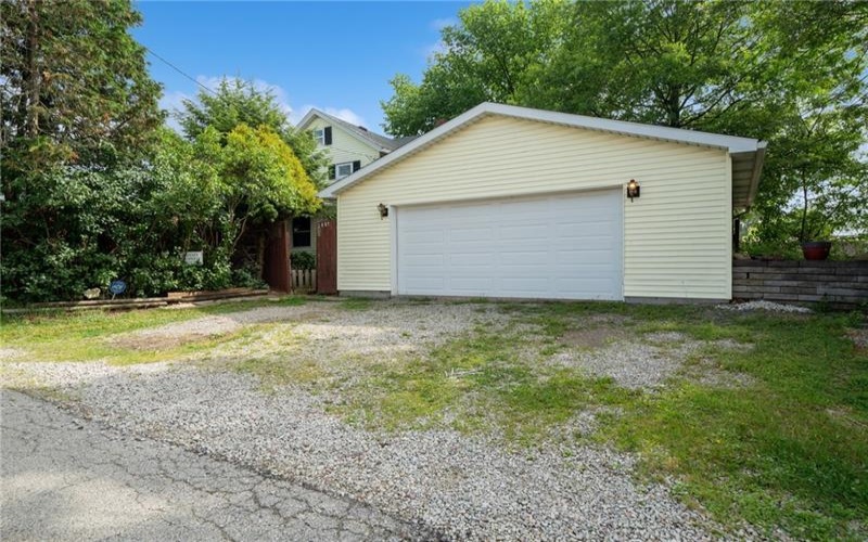 2007 Western, Greensburg, 15601, 3 Bedrooms Bedrooms, 8 Rooms Rooms,2.1 BathroomsBathrooms,Residential,For Sale,Western,1763608