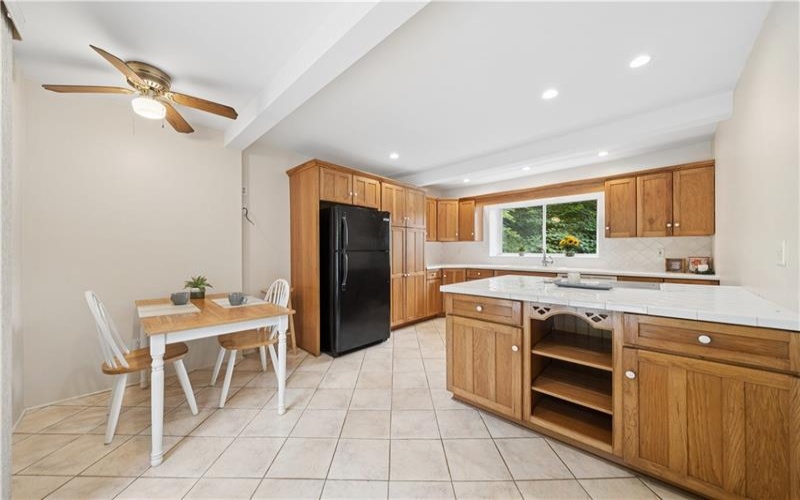 1071 Paintertown Rd, Irwin, 15642, 2 Bedrooms Bedrooms, 5 Rooms Rooms,1 BathroomBathrooms,Residential,For Sale,Paintertown Rd,1763637