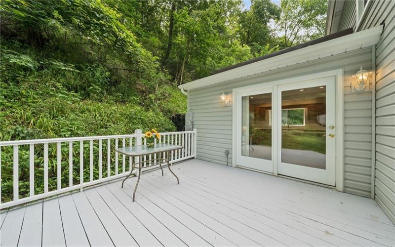 1071 Paintertown Rd, Irwin, 15642, 2 Bedrooms Bedrooms, 5 Rooms Rooms,1 BathroomBathrooms,Residential,For Sale,Paintertown Rd,1763637