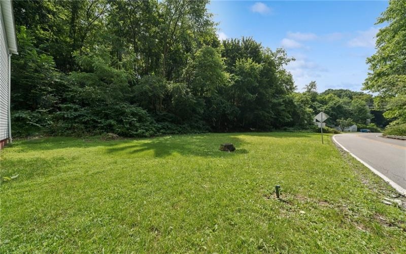 1071 Paintertown Rd, Irwin, 15642, 2 Bedrooms Bedrooms, 5 Rooms Rooms,1 BathroomBathrooms,Residential,For Sale,Paintertown Rd,1763637