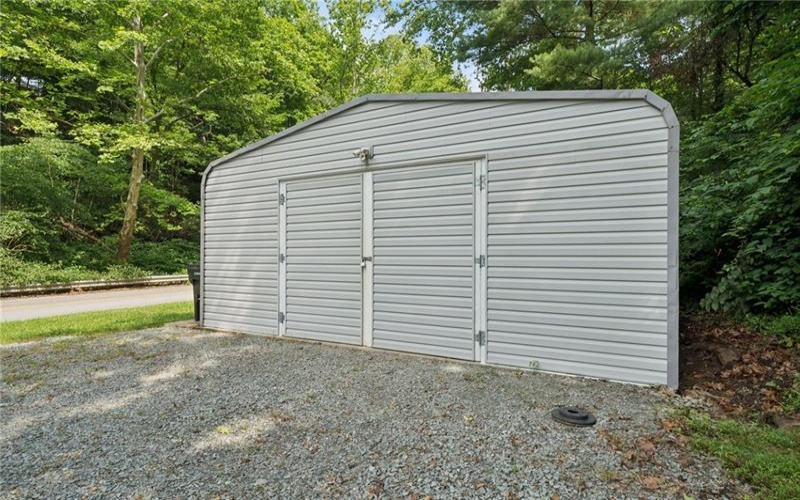 1071 Paintertown Rd, Irwin, 15642, 2 Bedrooms Bedrooms, 5 Rooms Rooms,1 BathroomBathrooms,Residential,For Sale,Paintertown Rd,1763637