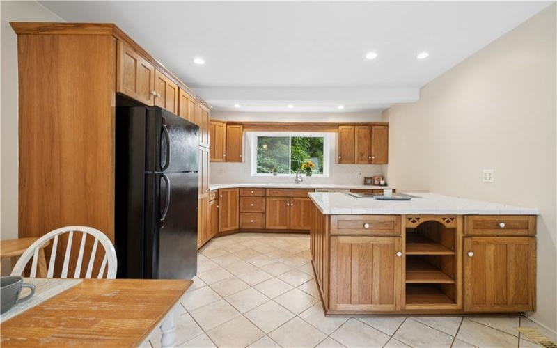 1071 Paintertown Rd, Irwin, 15642, 2 Bedrooms Bedrooms, 5 Rooms Rooms,1 BathroomBathrooms,Residential,For Sale,Paintertown Rd,1763637