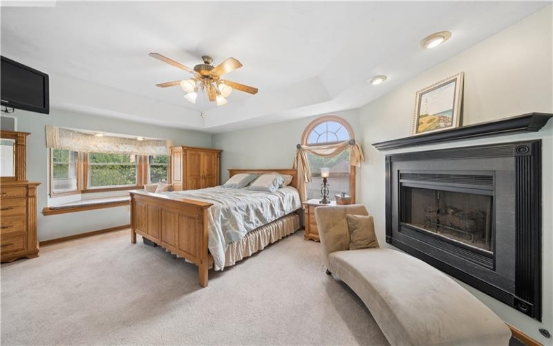 610 Kingfred Dr, Irwin, 15642, 3 Bedrooms Bedrooms, 10 Rooms Rooms,4.1 BathroomsBathrooms,Residential,For Sale,Kingfred Dr,1763638