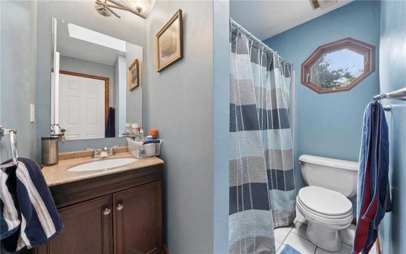 610 Kingfred Dr, Irwin, 15642, 3 Bedrooms Bedrooms, 10 Rooms Rooms,4.1 BathroomsBathrooms,Residential,For Sale,Kingfred Dr,1763638