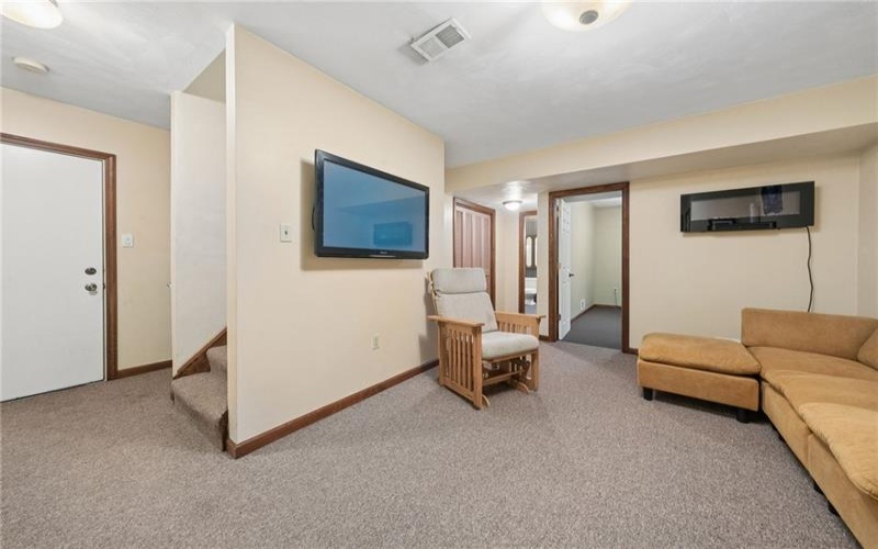 610 Kingfred Dr, Irwin, 15642, 3 Bedrooms Bedrooms, 10 Rooms Rooms,4.1 BathroomsBathrooms,Residential,For Sale,Kingfred Dr,1763638