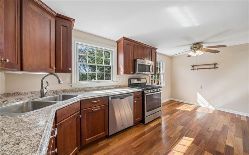 3638 School Rd, Murrysville, 15668, 4 Bedrooms Bedrooms, 10 Rooms Rooms,2.1 BathroomsBathrooms,Residential,For Sale,School Rd,1763647