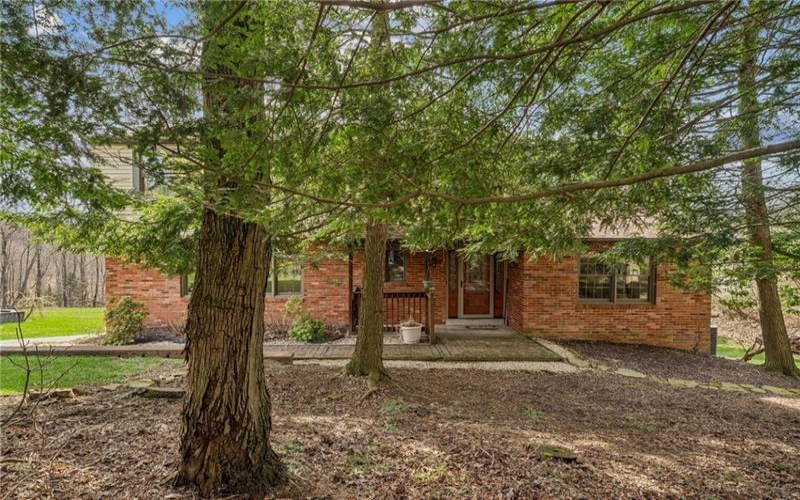 3638 School Rd, Murrysville, 15668, 4 Bedrooms Bedrooms, 10 Rooms Rooms,2.1 BathroomsBathrooms,Residential,For Sale,School Rd,1763647