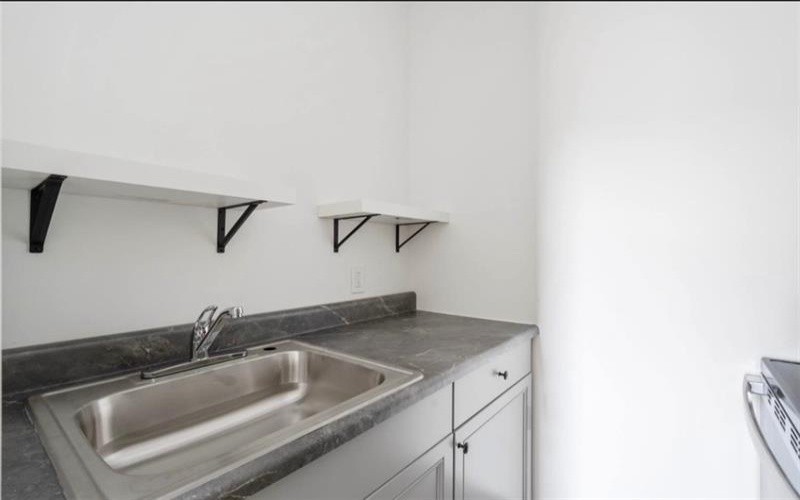1247 Leishman Ave, New Kensington, 15068, 1 Bedroom Bedrooms, ,1 BathroomBathrooms,Lease,For Rent,Leishman Ave,1763665