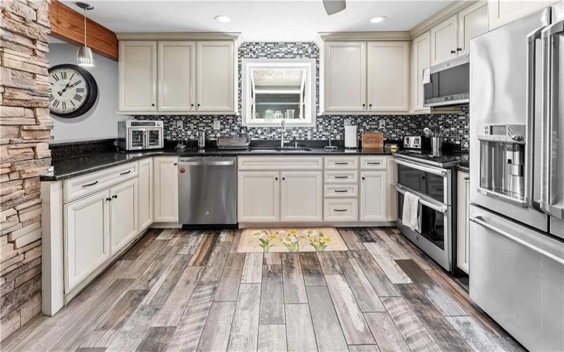 1147 Gallatin Ave Ext, Uniontown, 15401, 3 Bedrooms Bedrooms, 8 Rooms Rooms,2.3 BathroomsBathrooms,Residential,For Sale,Gallatin Ave Ext,1763675
