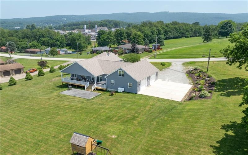 1147 Gallatin Ave Ext, Uniontown, 15401, 3 Bedrooms Bedrooms, 8 Rooms Rooms,2.3 BathroomsBathrooms,Residential,For Sale,Gallatin Ave Ext,1763675