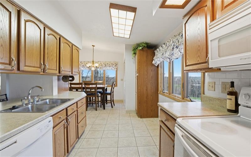 537 Lebanon School Rd, Rostraver Twp, 15012, 3 Bedrooms Bedrooms, 9 Rooms Rooms,3 BathroomsBathrooms,Residential,For Sale,Lebanon School Rd,1763725