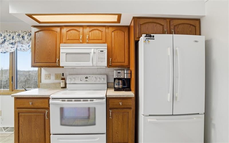 537 Lebanon School Rd, Rostraver Twp, 15012, 3 Bedrooms Bedrooms, 9 Rooms Rooms,3 BathroomsBathrooms,Residential,For Sale,Lebanon School Rd,1763725