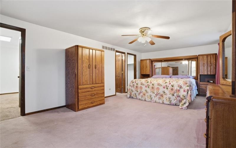537 Lebanon School Rd, Rostraver Twp, 15012, 3 Bedrooms Bedrooms, 9 Rooms Rooms,3 BathroomsBathrooms,Residential,For Sale,Lebanon School Rd,1763725